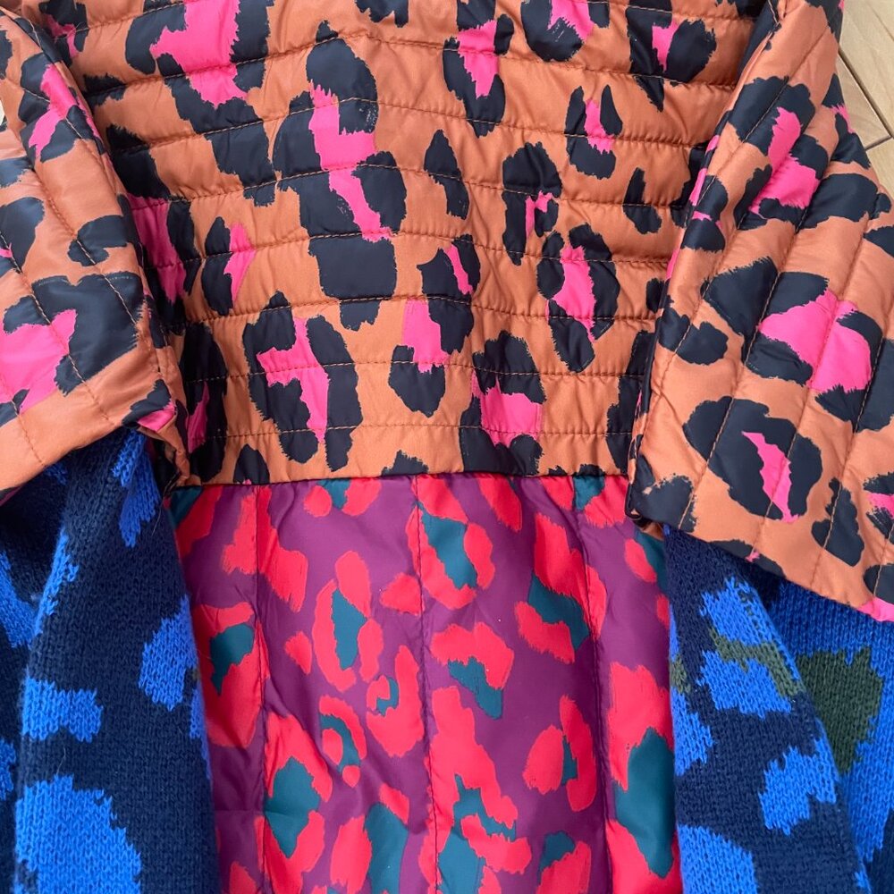 Colourful Leopard-Print Farm Rio Hooded Cropped Puffer Jacket in size Medium - Picture 7 of 14